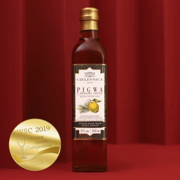Likier pigwa z pędami sosny 35%