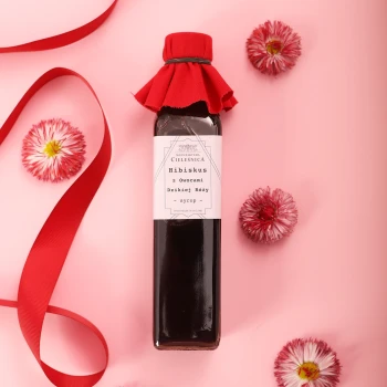 Syrop z hibiskusem i owocami dzikiej róży